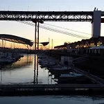 Apartament Feels - Gardens And River *