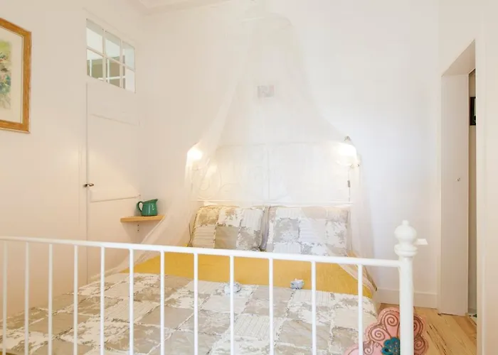 Apartman Feels - Gardens And River