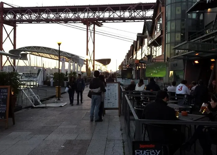 Feels - Gardens&river